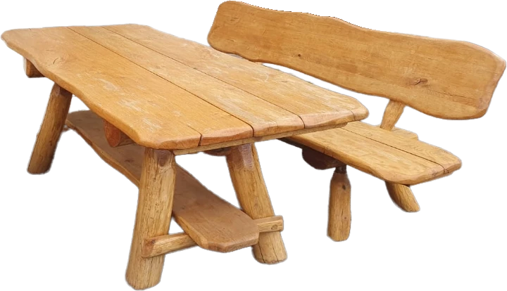 Tisch mit Ablage